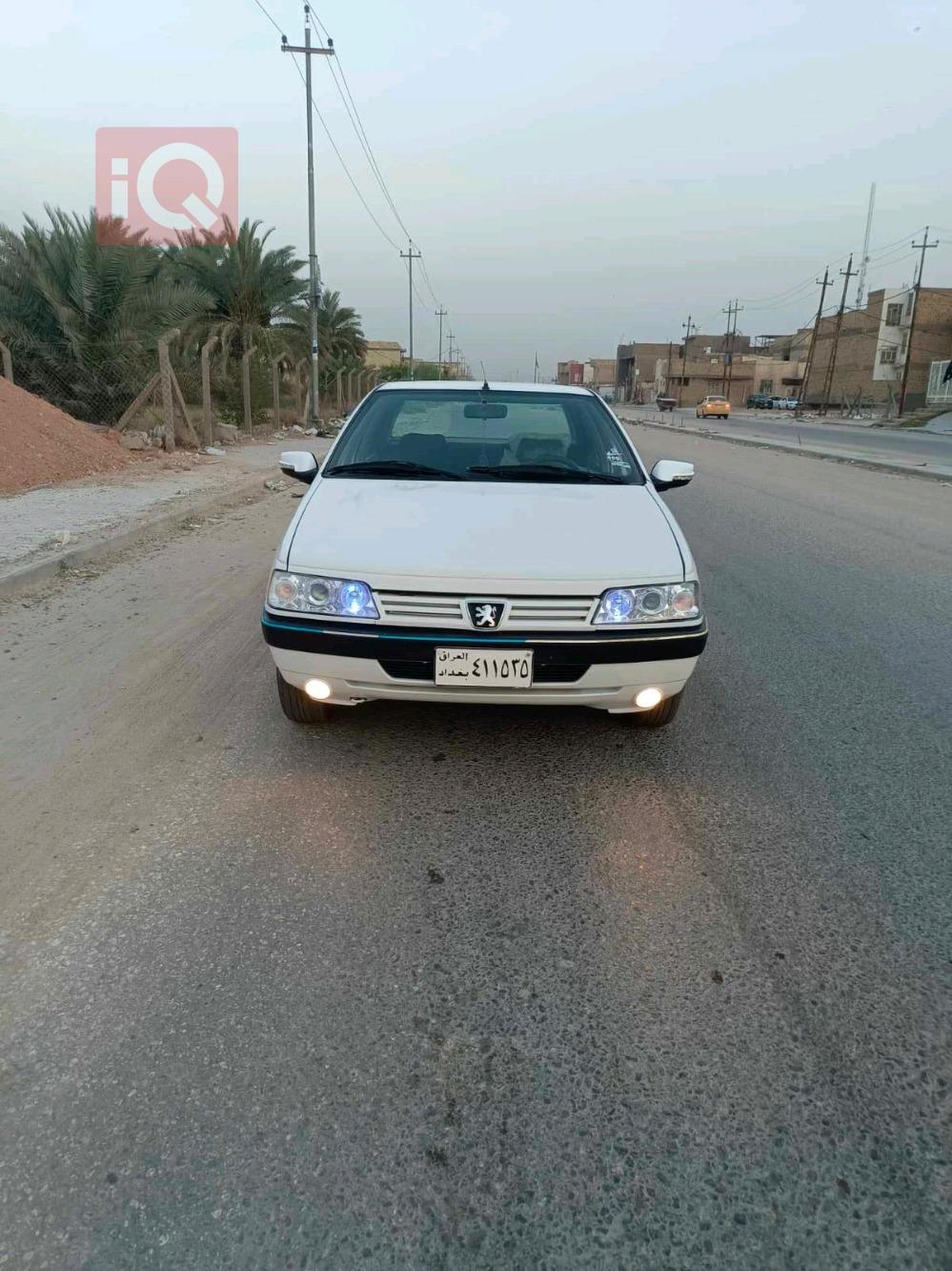 Peugeot 405